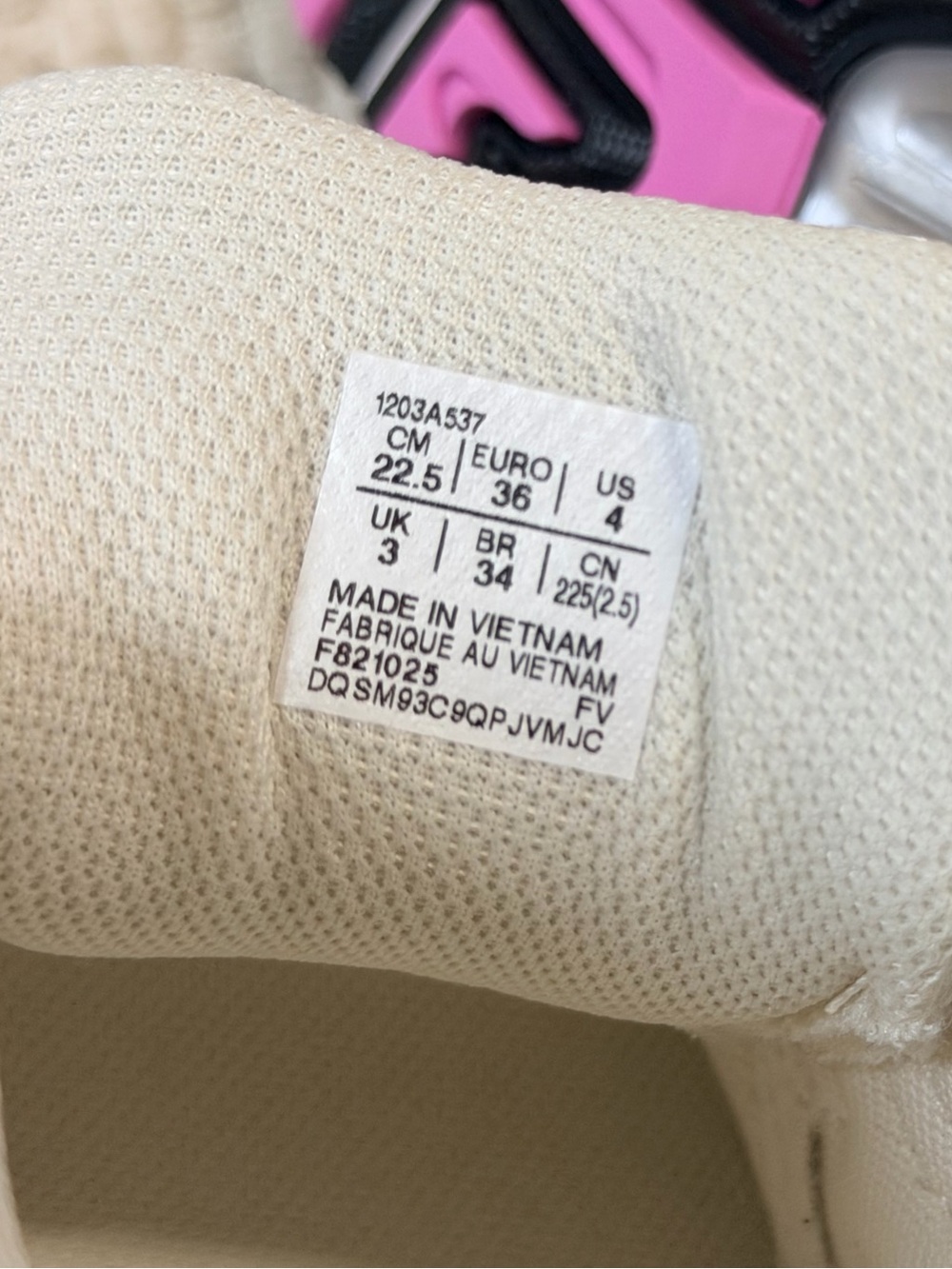 🤍New Asics Gel-Kayano 14 Sneakers 🤍 - Picture 6 of 9